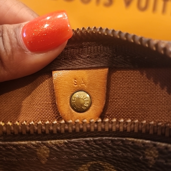 Louis Vuitton Speedy 30 **41 year old Vintage Bag** - Picture 14 of 14